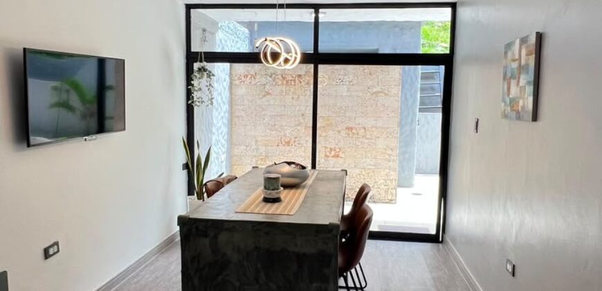 En Venta Townhouse Amoblado en Res La Montaña  El Bosque