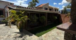 Casa en Villa Laguna Club en Guataparo