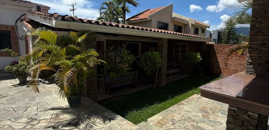 Casa en Villa Laguna Club en Guataparo