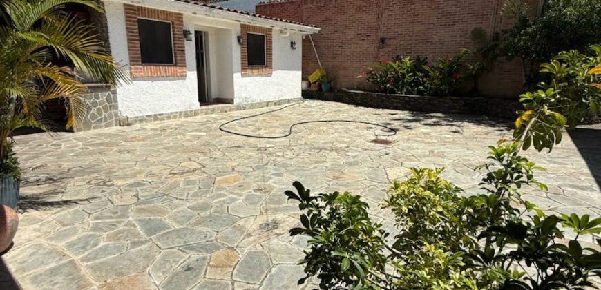 Casa en Villa Laguna Club en Guataparo