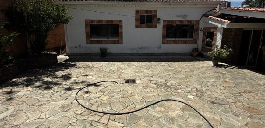 Casa en Villa Laguna Club en Guataparo
