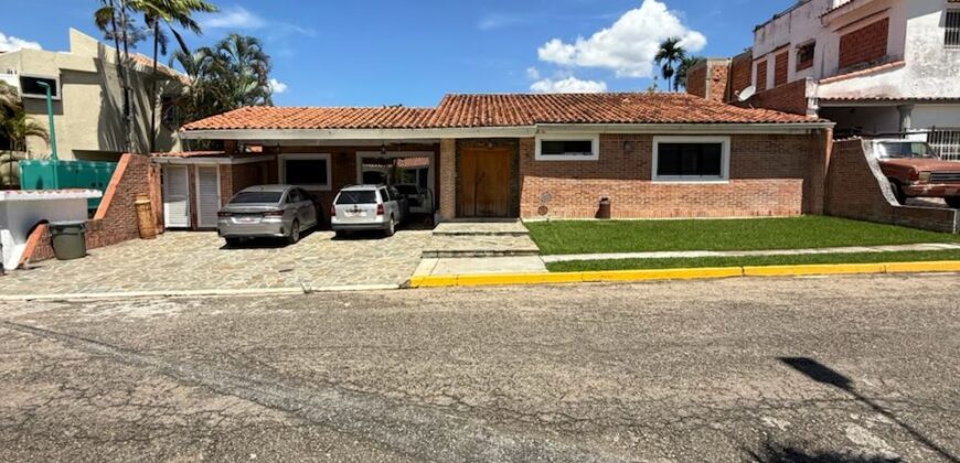Casa en Villa Laguna Club en Guataparo