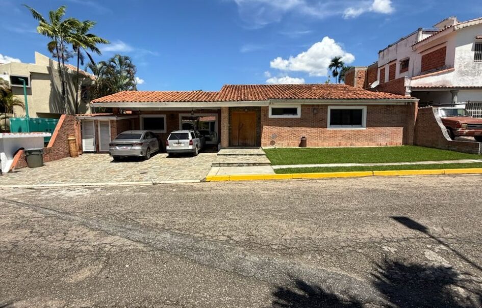Casa en Villa Laguna Club en Guataparo
